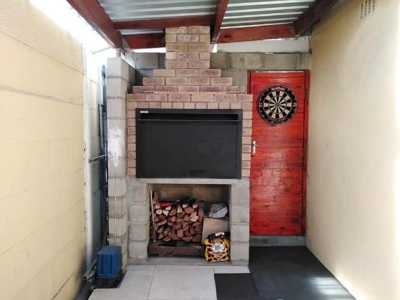 3 Bedroom Property for Sale in Portlands Western Cape